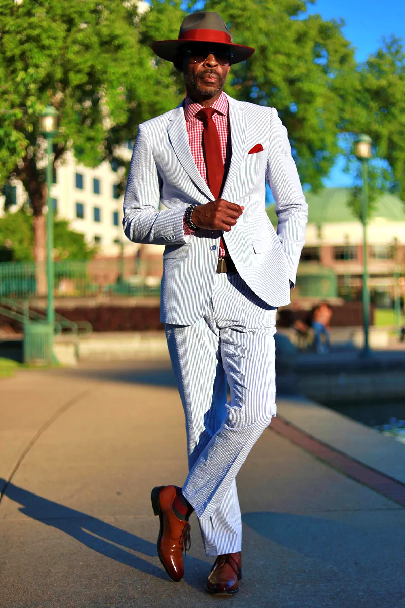 Mens Classic Summer Seersucker Pinstripe Suit in Blue - Image 3