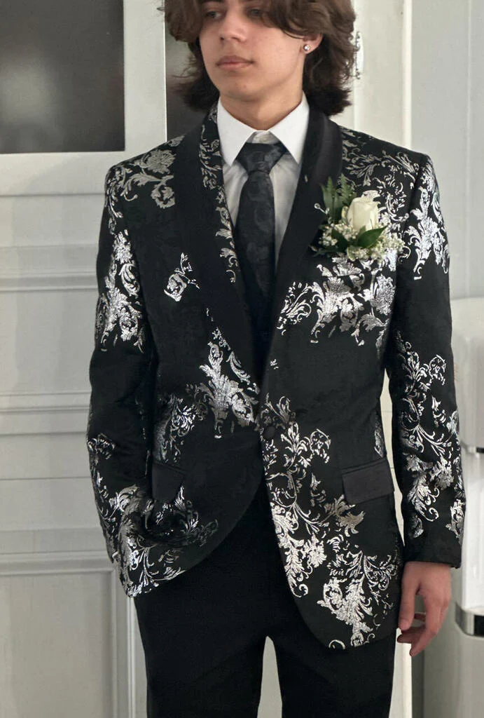 Men's Shawl Collar Wedding Tuxedo Blazer in Black with Silver Foil Paisley - Image 2