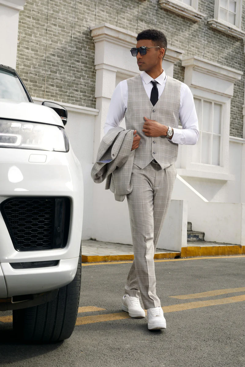 Men's Stacy Adam's Two Button Vested Business Suit in Light Grey Plaid - Image 3